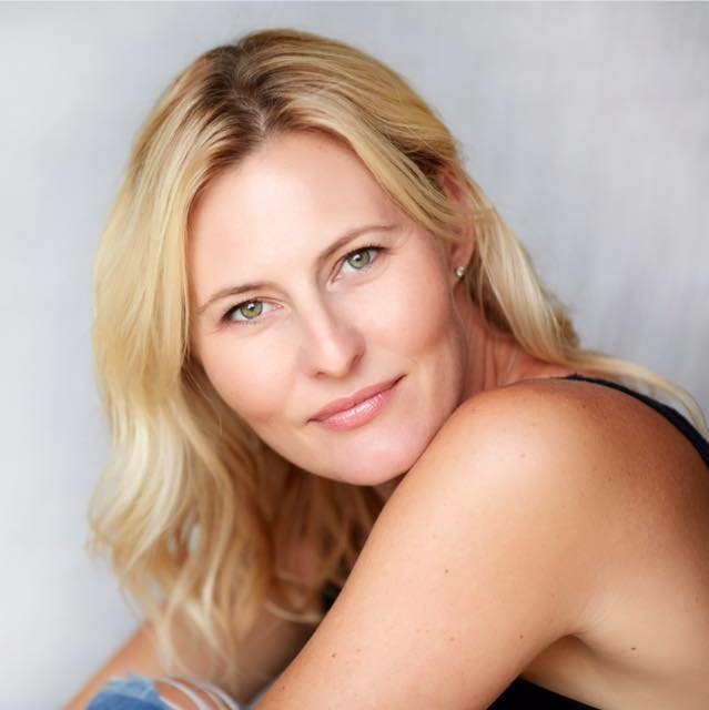Headshot of voice over artist Joanna Stadwiser
